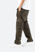 Load image into Gallery viewer, Corduroy Snap II Cargo Pants - Olive
